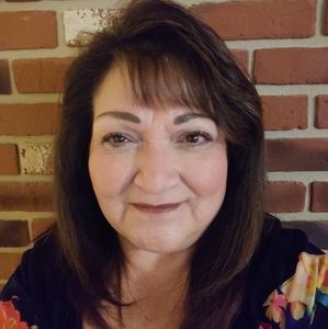 Meet your Posher, Lucy